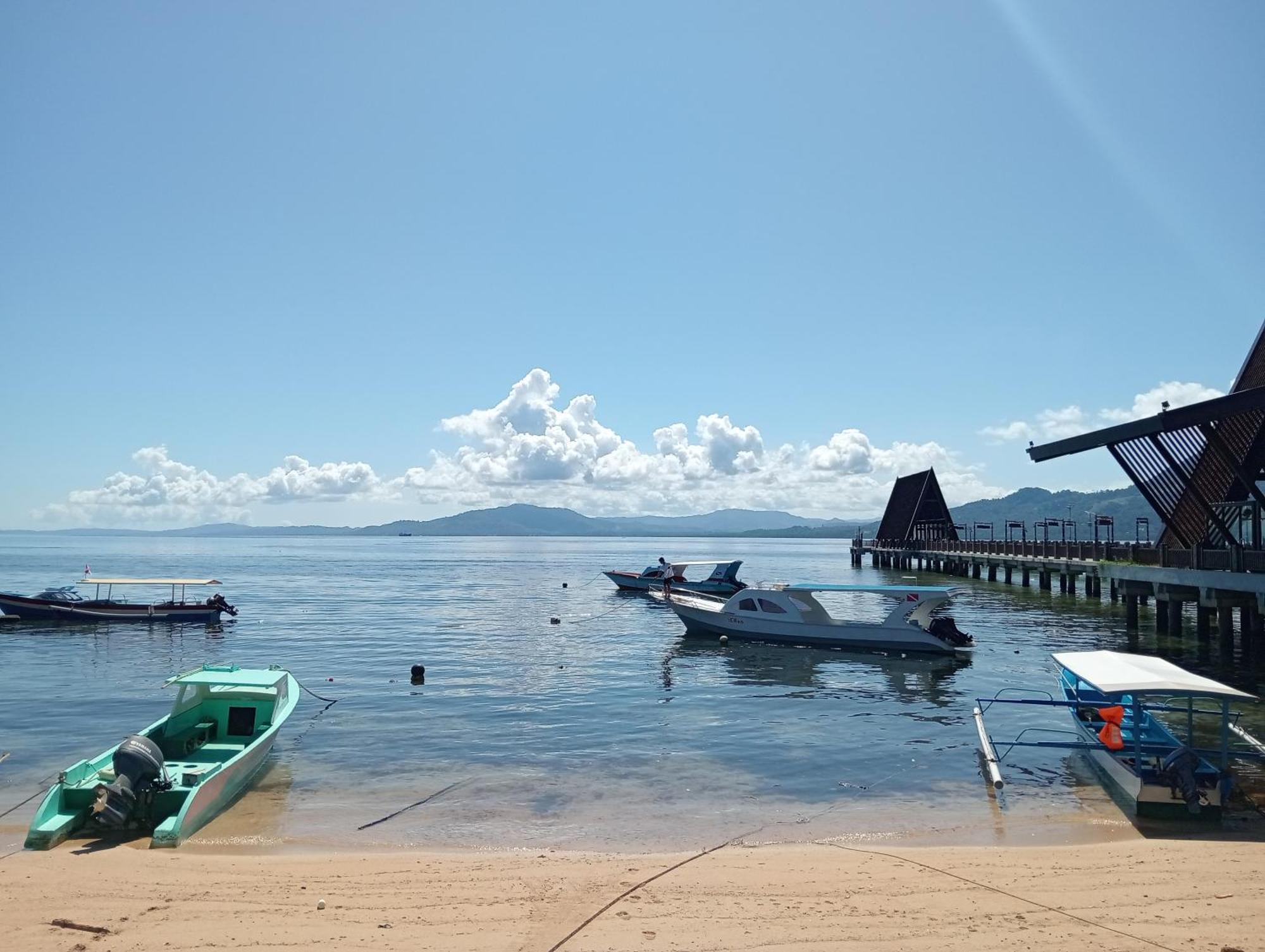 Mamalis Homestay Manado Ngoại thất bức ảnh