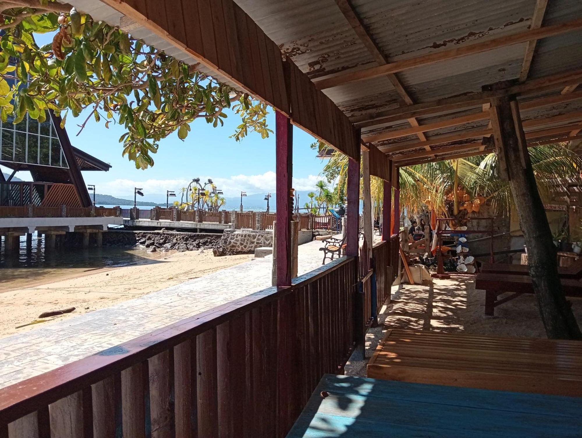 Mamalis Homestay Manado Ngoại thất bức ảnh